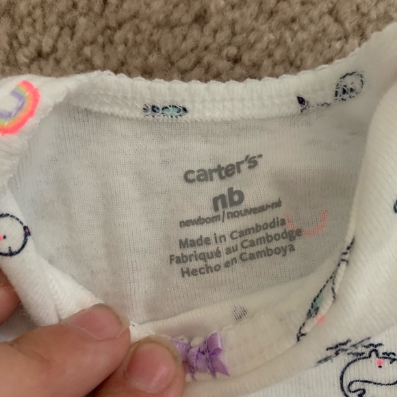 Carters set! Bundle 5/$20 - Picture 2 of 3